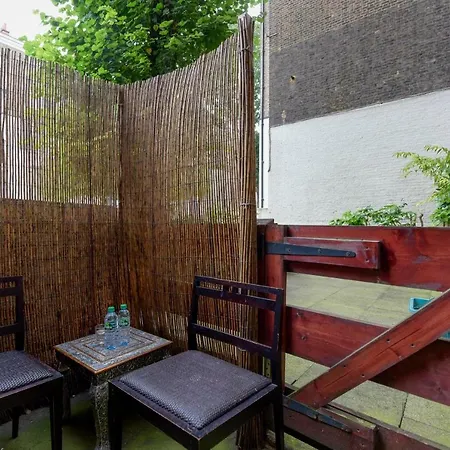 Gloucester Gardens London Exterior photo